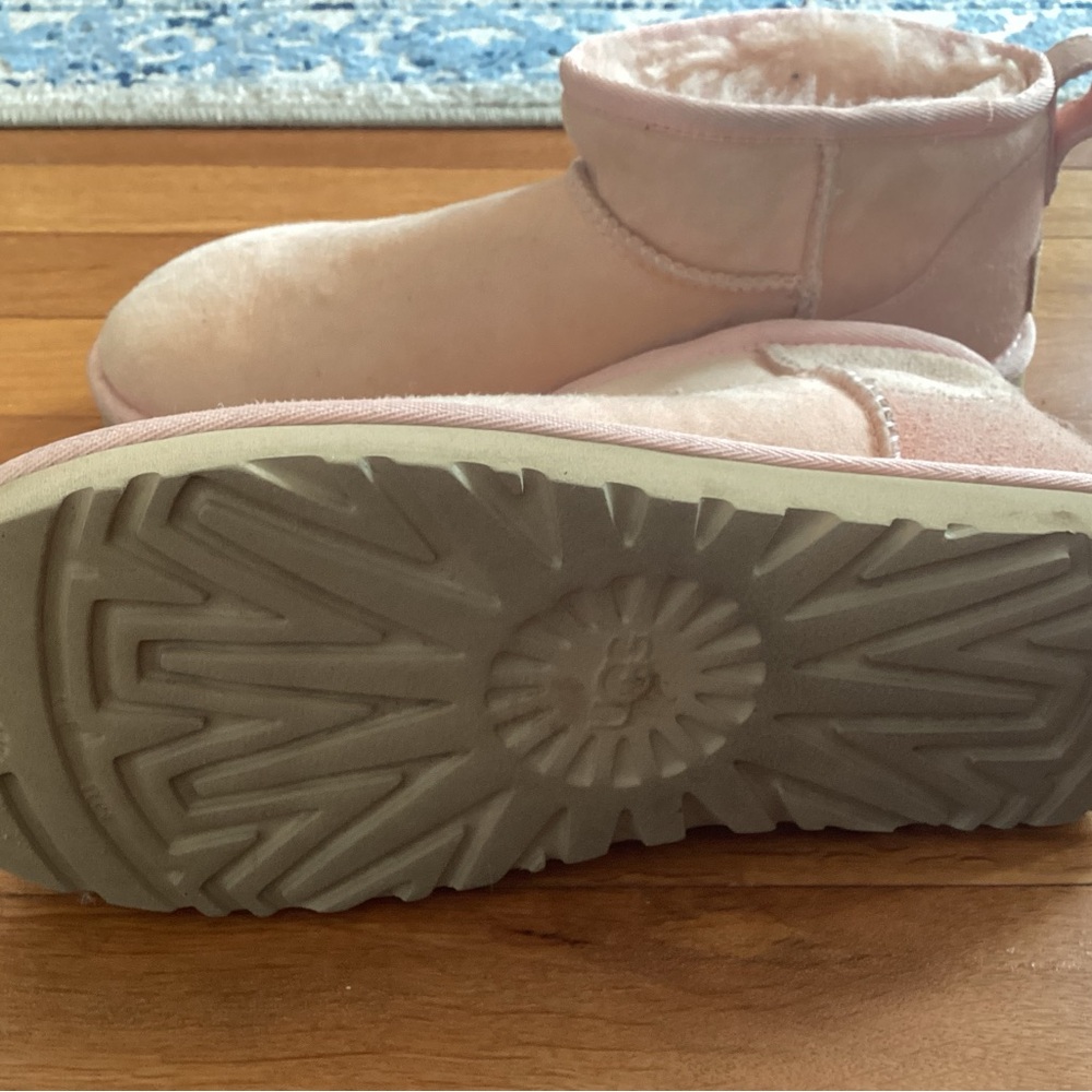 UGG Pink Short Shearling Lined Winter Boots - Picture 3 of 7